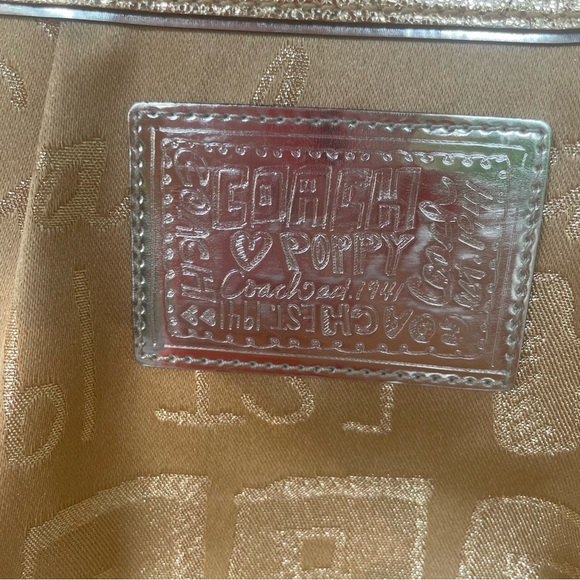 Gold coach poppy tote - Picture 5 of 8